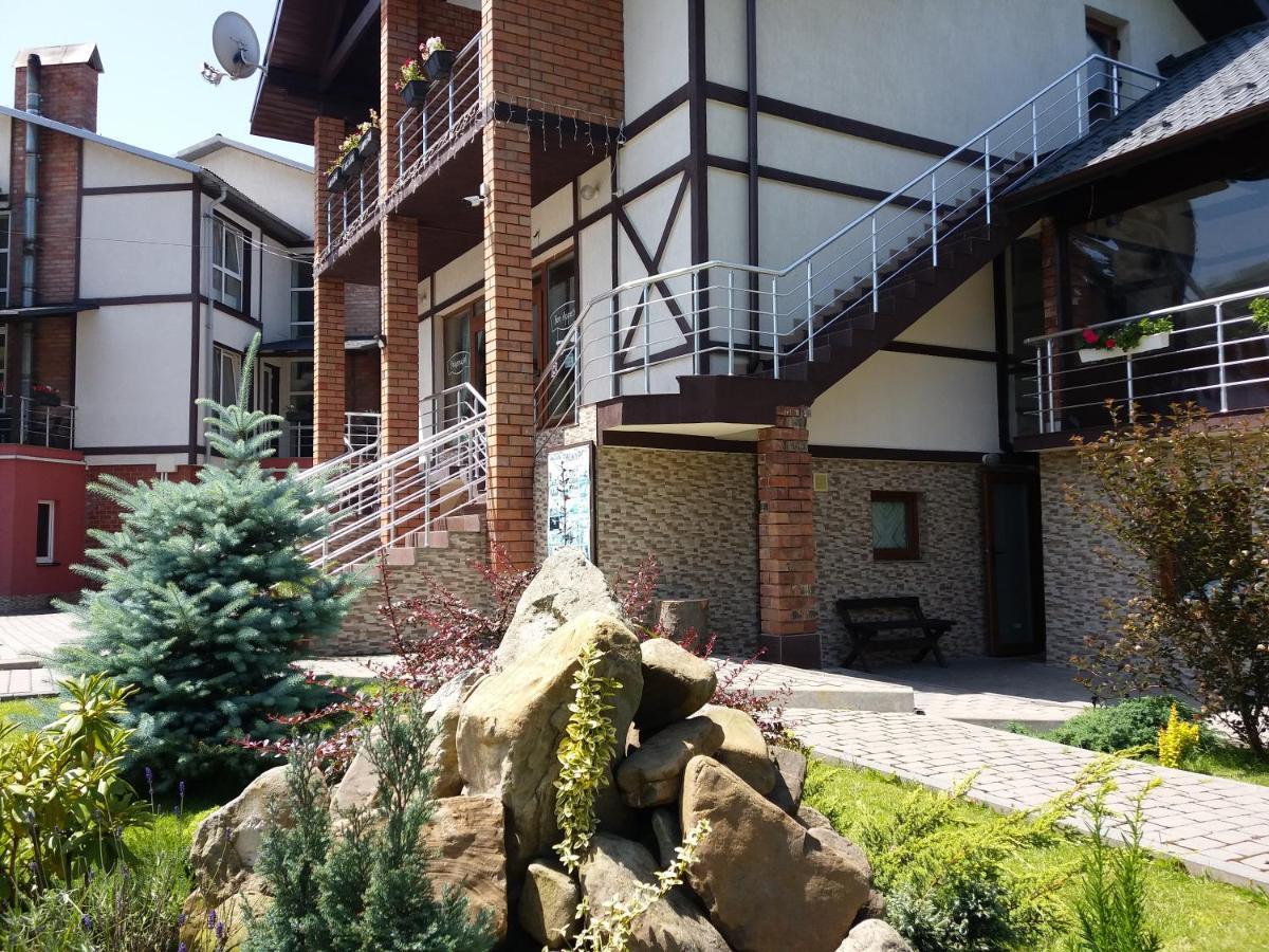 Villa Nova Tatariv Exterior photo